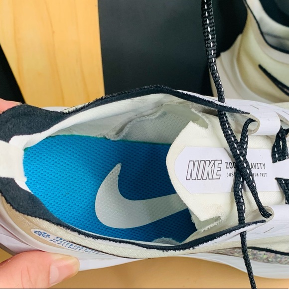 SOLD - Nike Zoom Gravity • Multi Marathon - Picture 5 of 9